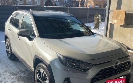 Toyota RAV4, 2020 год, 3 500 000 рублей, 5 фотография
