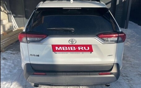 Toyota RAV4, 2020 год, 3 500 000 рублей, 3 фотография