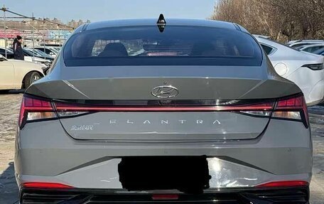 Hyundai Elantra, 2021 год, 1 600 000 рублей, 4 фотография
