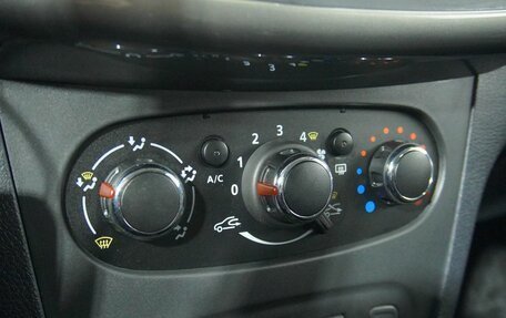 Renault Sandero II рестайлинг, 2019 год, 1 301 000 рублей, 13 фотография