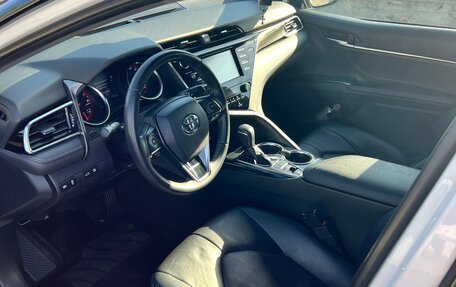 Toyota Camry, 2018 год, 2 380 000 рублей, 17 фотография