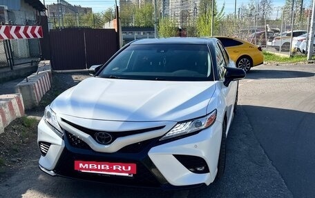 Toyota Camry, 2018 год, 2 380 000 рублей, 11 фотография