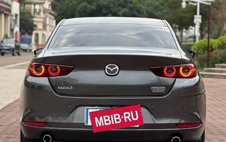 Mazda 3, 2022 год, 1 800 000 рублей, 5 фотография