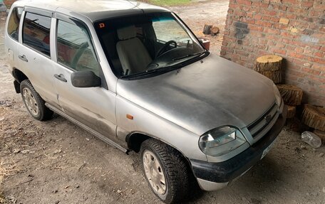 Chevrolet Niva I рестайлинг, 2003 год, 300 000 рублей, 4 фотография