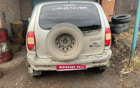 Chevrolet Niva I рестайлинг, 2003 год, 300 000 рублей, 2 фотография