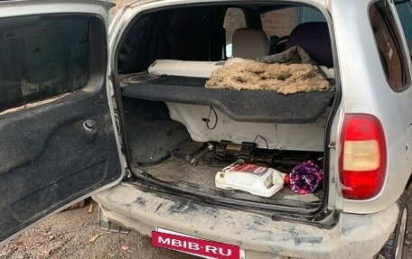 Chevrolet Niva I рестайлинг, 2003 год, 300 000 рублей, 8 фотография