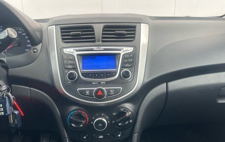 Hyundai Solaris II рестайлинг, 2011 год, 760 000 рублей, 12 фотография