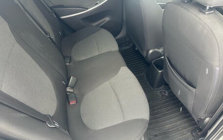 Hyundai Solaris II рестайлинг, 2011 год, 760 000 рублей, 17 фотография