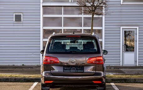 Volkswagen Touran III, 2011 год, 995 000 рублей, 5 фотография