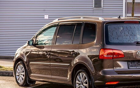 Volkswagen Touran III, 2011 год, 995 000 рублей, 10 фотография