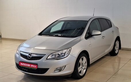 Opel Astra J, 2011 год, 670 000 рублей, 1 фотография