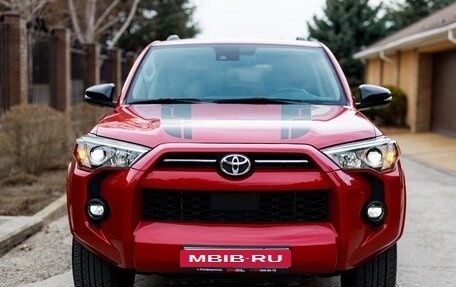 Toyota 4Runner V, 2021 год, 5 700 000 рублей, 6 фотография