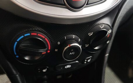 Hyundai Solaris II рестайлинг, 2014 год, 899 900 рублей, 15 фотография