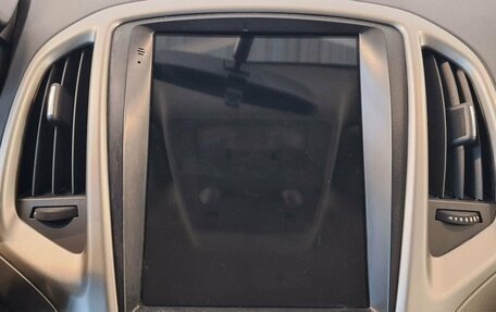 Opel Astra J, 2011 год, 670 000 рублей, 9 фотография