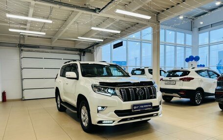 Toyota Land Cruiser Prado 150 рестайлинг 2, 2021 год, 6 399 900 рублей, 8 фотография