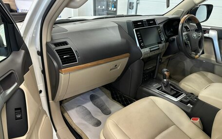 Toyota Land Cruiser Prado 150 рестайлинг 2, 2021 год, 6 399 900 рублей, 12 фотография