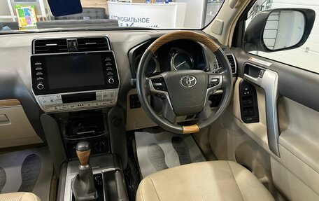 Toyota Land Cruiser Prado 150 рестайлинг 2, 2021 год, 6 399 900 рублей, 15 фотография