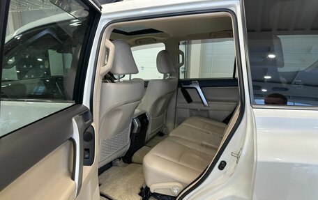 Toyota Land Cruiser Prado 150 рестайлинг 2, 2021 год, 6 399 900 рублей, 18 фотография