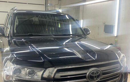 Toyota Land Cruiser 200, 2017 год, 6 200 000 рублей, 1 фотография