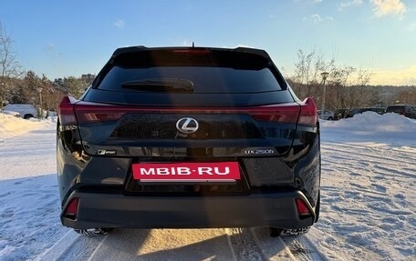 Lexus UX I, 2020 год, 3 190 000 рублей, 6 фотография