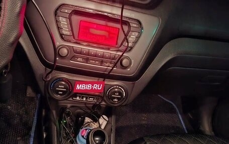 KIA Rio III рестайлинг, 2012 год, 730 000 рублей, 10 фотография