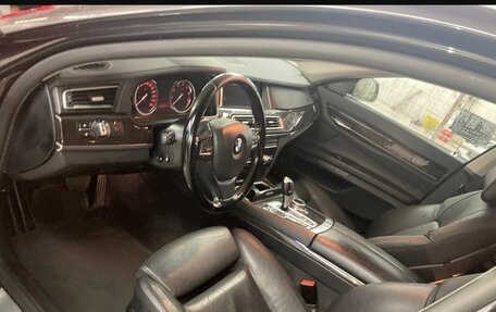 BMW 7 серия, 2015 год, 2 000 000 рублей, 2 фотография