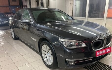 BMW 7 серия, 2015 год, 2 000 000 рублей, 3 фотография