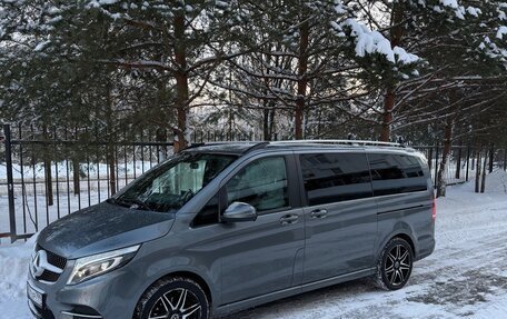 Mercedes-Benz V-Класс, 2021 год, 5 800 000 рублей, 4 фотография