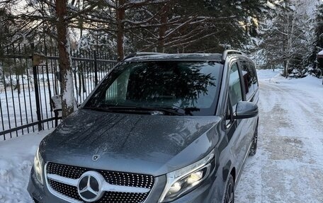 Mercedes-Benz V-Класс, 2021 год, 5 800 000 рублей, 2 фотография