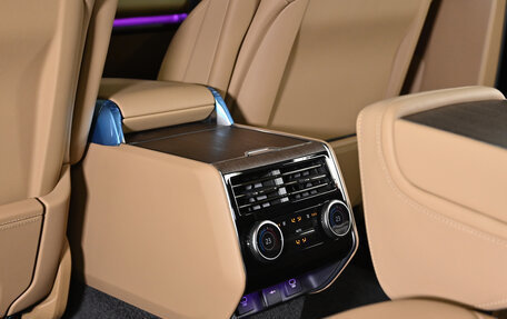 Land Rover Range Rover IV рестайлинг, 2025 год, 25 900 000 рублей, 30 фотография