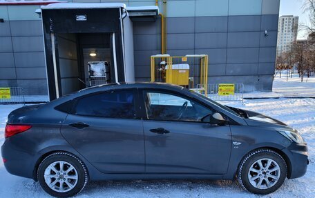 Hyundai Solaris II рестайлинг, 2011 год, 760 000 рублей, 8 фотография