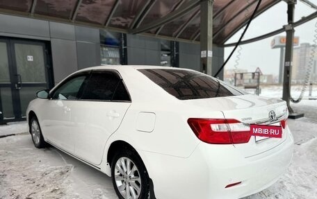 Toyota Camry, 2014 год, 1 919 000 рублей, 7 фотография