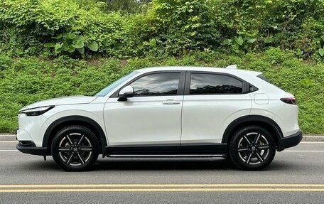 Honda Vezel, 2023 год, 2 200 000 рублей, 5 фотография