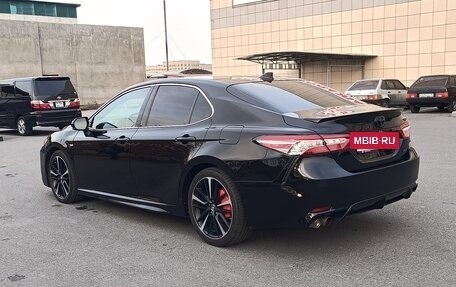 Toyota Camry, 2018 год, 2 600 000 рублей, 7 фотография