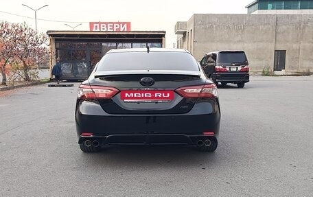 Toyota Camry, 2018 год, 2 600 000 рублей, 6 фотография