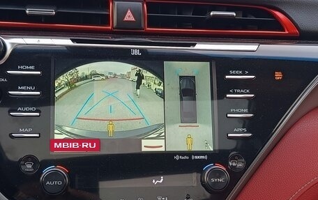 Toyota Camry, 2018 год, 2 600 000 рублей, 11 фотография