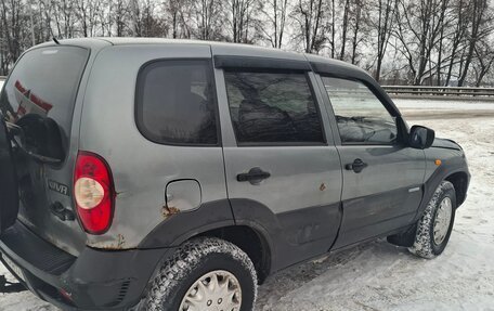 Chevrolet Niva I рестайлинг, 2009 год, 260 000 рублей, 3 фотография