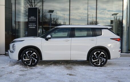 Mitsubishi Outlander, 2023 год, 3 750 000 рублей, 8 фотография