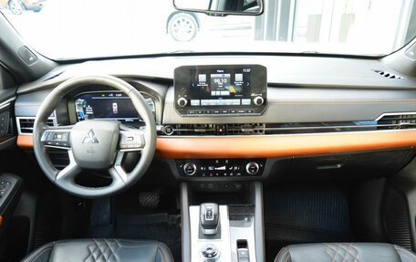 Mitsubishi Outlander, 2023 год, 3 750 000 рублей, 17 фотография