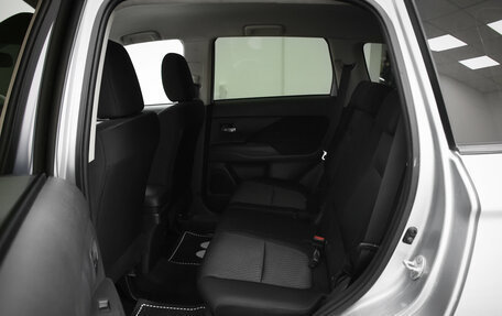 Mitsubishi Outlander III рестайлинг 3, 2012 год, 1 141 000 рублей, 14 фотография