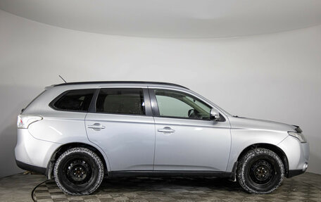 Mitsubishi Outlander III рестайлинг 3, 2013 год, 999 000 рублей, 4 фотография