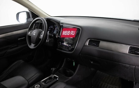 Mitsubishi Outlander III рестайлинг 3, 2013 год, 999 000 рублей, 11 фотография