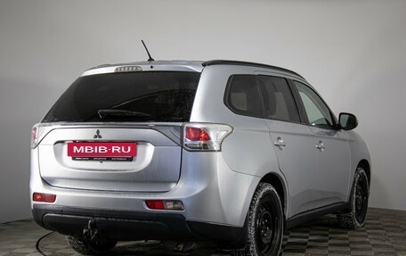 Mitsubishi Outlander III рестайлинг 3, 2013 год, 999 000 рублей, 5 фотография