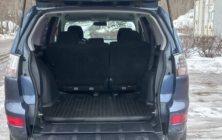 Mitsubishi Outlander III рестайлинг 3, 2007 год, 900 000 рублей, 6 фотография