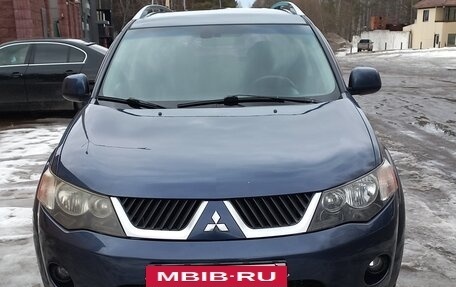 Mitsubishi Outlander III рестайлинг 3, 2007 год, 900 000 рублей, 3 фотография