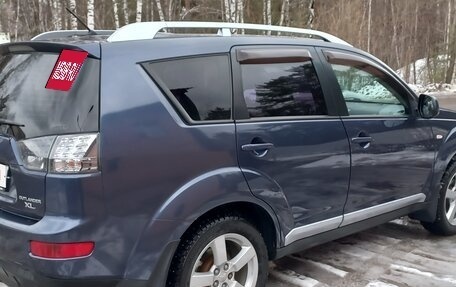 Mitsubishi Outlander III рестайлинг 3, 2007 год, 900 000 рублей, 4 фотография