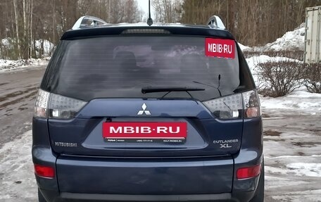 Mitsubishi Outlander III рестайлинг 3, 2007 год, 900 000 рублей, 5 фотография