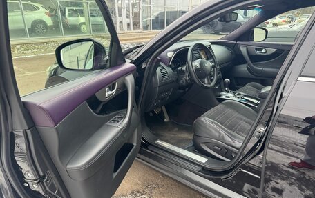 Infiniti QX70, 2014 год, 2 100 000 рублей, 11 фотография