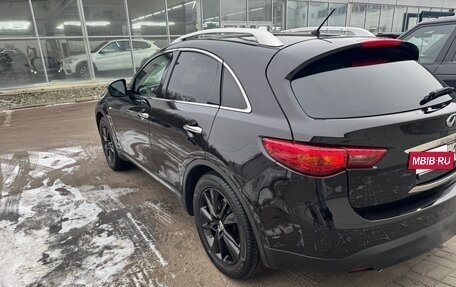 Infiniti QX70, 2014 год, 2 100 000 рублей, 6 фотография