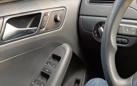 Volkswagen Jetta VI, 2015 год, 850 000 рублей, 5 фотография